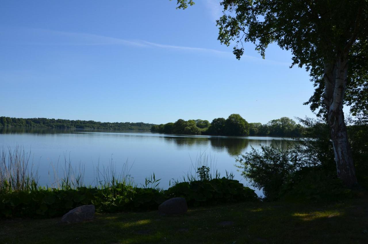 Ferienwohnung Am See Еутин Екстериор снимка