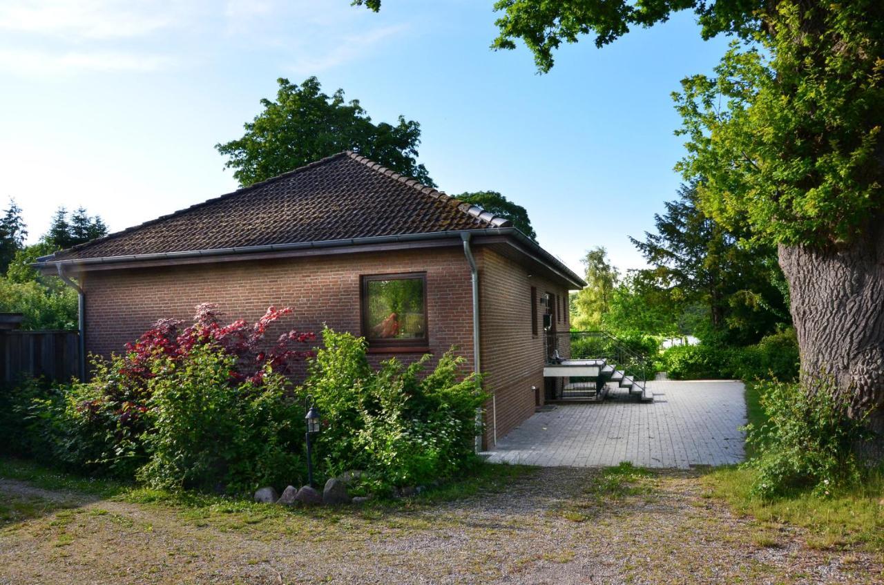 Ferienwohnung Am See Еутин Екстериор снимка
